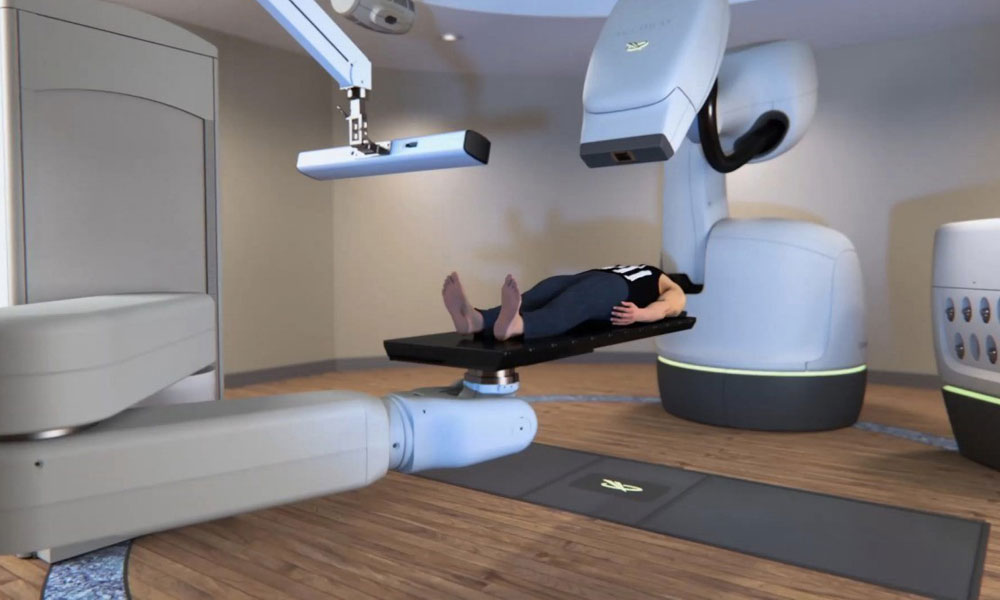  Bệnh viện đầu tiên tại Việt Nam đầu tư hệ thống robot xạ phẫu tích hợp trí tuệ nhân tạo điều trị ung thư
