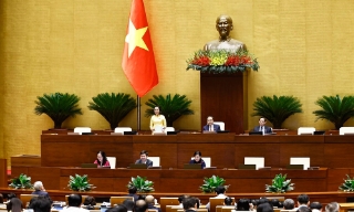 Hôm nay (22/5), Quốc hội thảo luận về miễn học phí đối với trẻ em mầm non, học sinh phổ thông