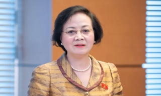 Giữ nguyên lương, phụ cấp trong 6 tháng cho công chức tỉnh về làm việc tại xã