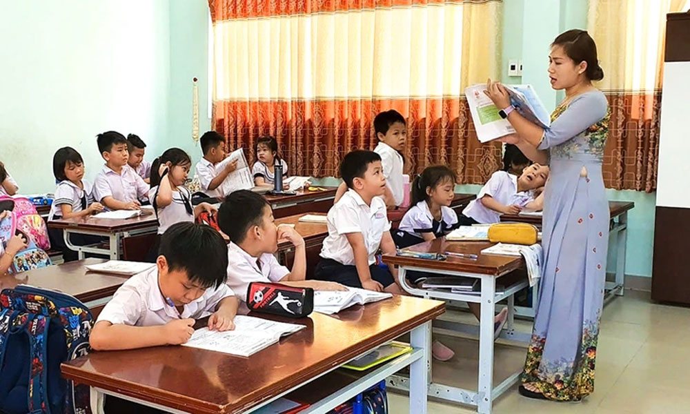  Thủ tướng Chính phủ chỉ thị về việc dạy học 2 buổi/ngày và tổ chức sinh hoạt hè cho trẻ em, học sinh