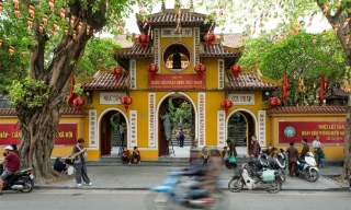 Sáng 1/7, các chùa đồng loạt cử chuông cầu quốc thái dân an 
