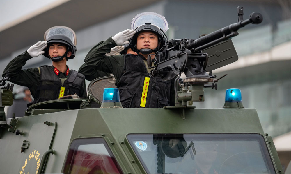 100 xe đặc chủng diễu binh nhân ngày thành lập cảnh sát cơ động 