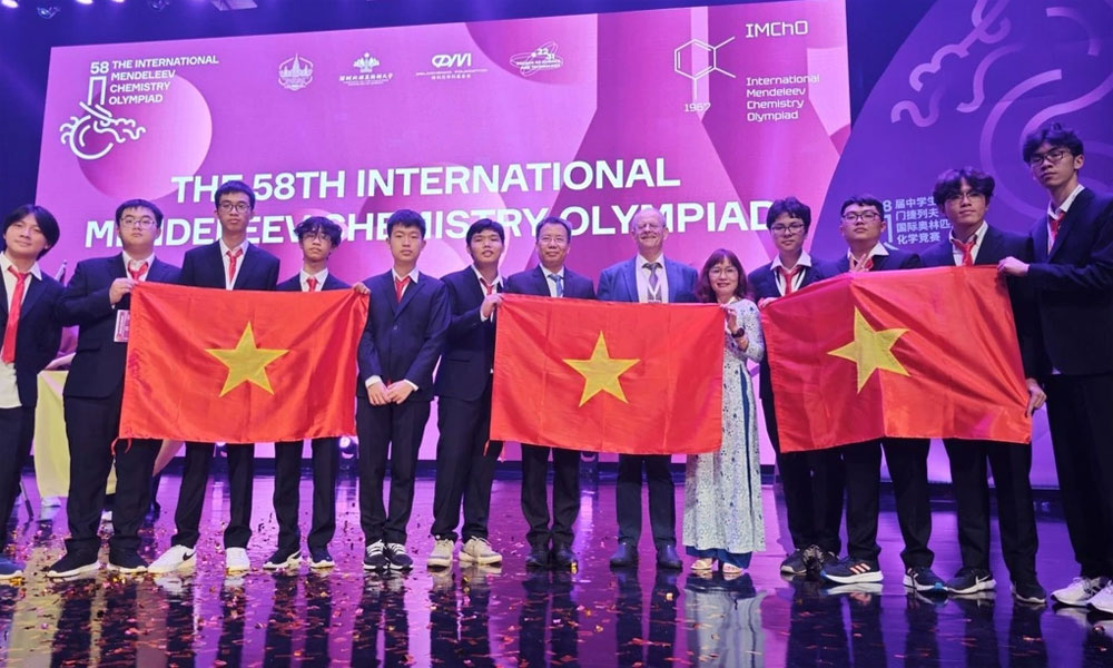 10/10 học sinh Việt Nam đạt giải Olympic Hóa học Quốc tế  