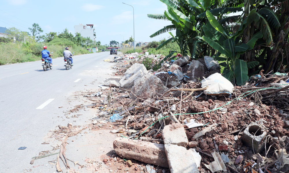 Bắc Giang: Rác, chất thải rắn đổ trái phép tại một số khu đô thị, khu dân cư mới