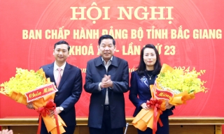 Các đồng chí: Nguyễn Thị Hương, Nguyễn Việt Oanh được bầu giữ chức Phó Bí thư Tỉnh ủy Bắc Giang