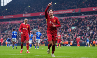 Chiesa ghi bàn đầu tiên cho Liverpool