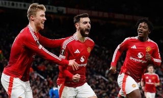 Man Utd thắng ở phút bù nhờ Bruno Fernandes