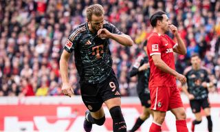 Kane giúp Bayern nới rộng cách biệt với Leverkusen