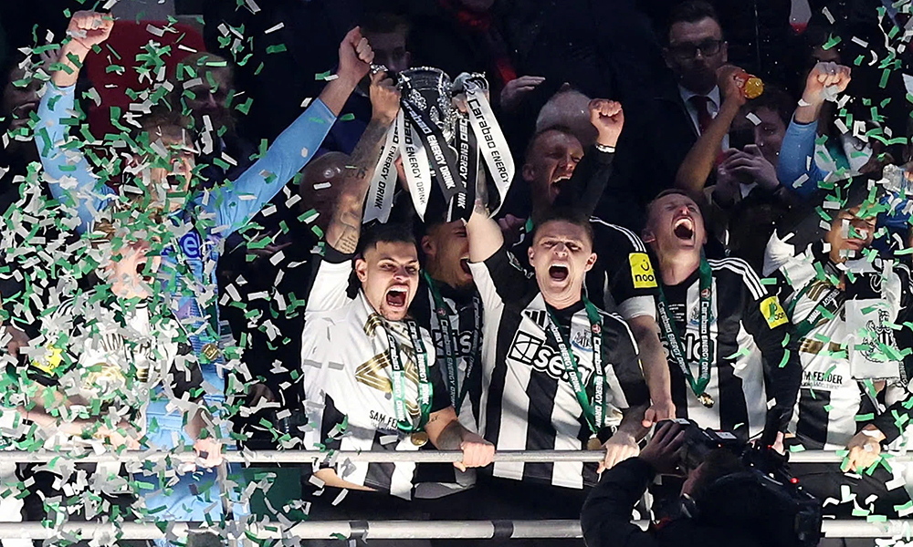  Thắng Liverpool, Newcastle đoạt Cup Liên đoàn Anh