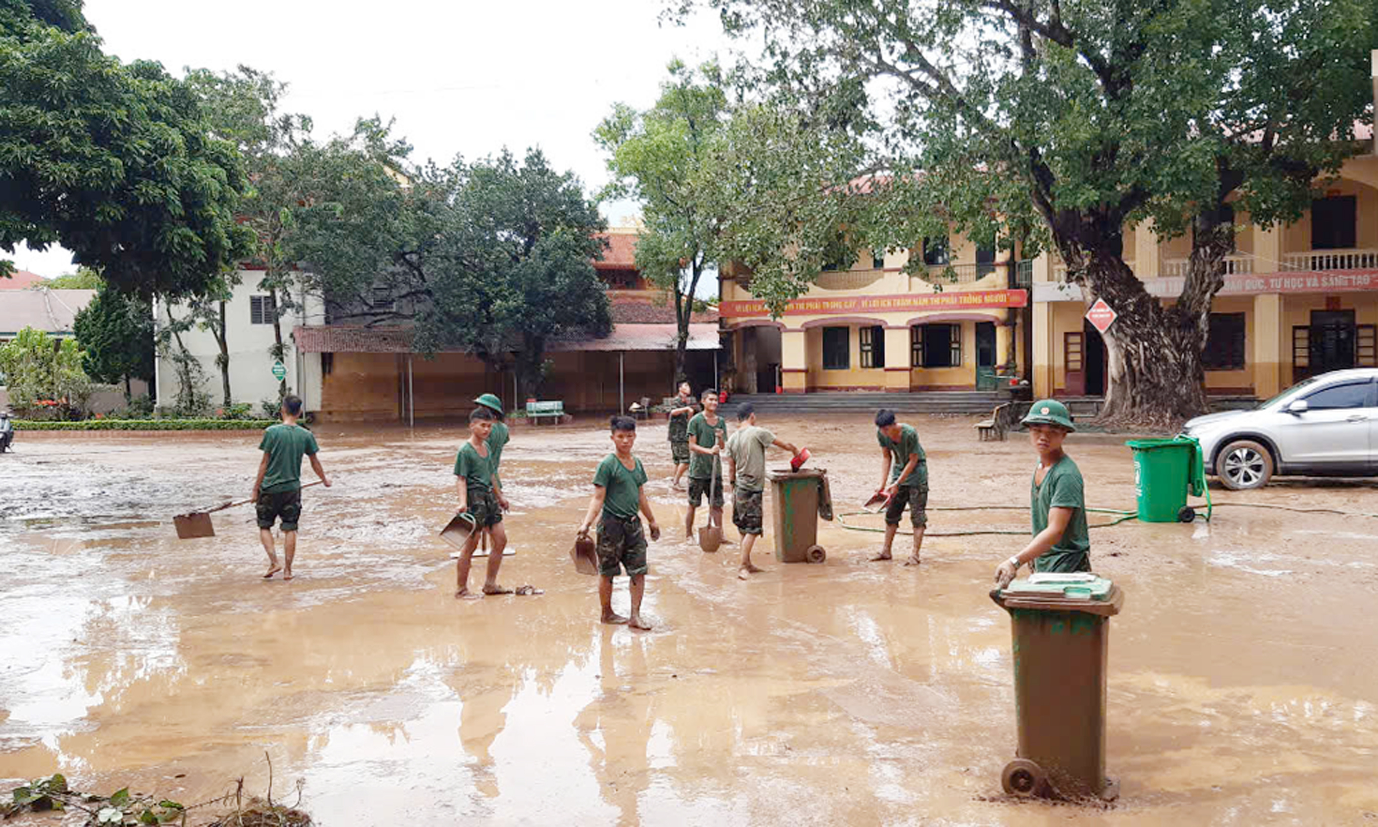 Typhoon-hit localities in Bac Giang urgently overcome damage to welcome students back to school