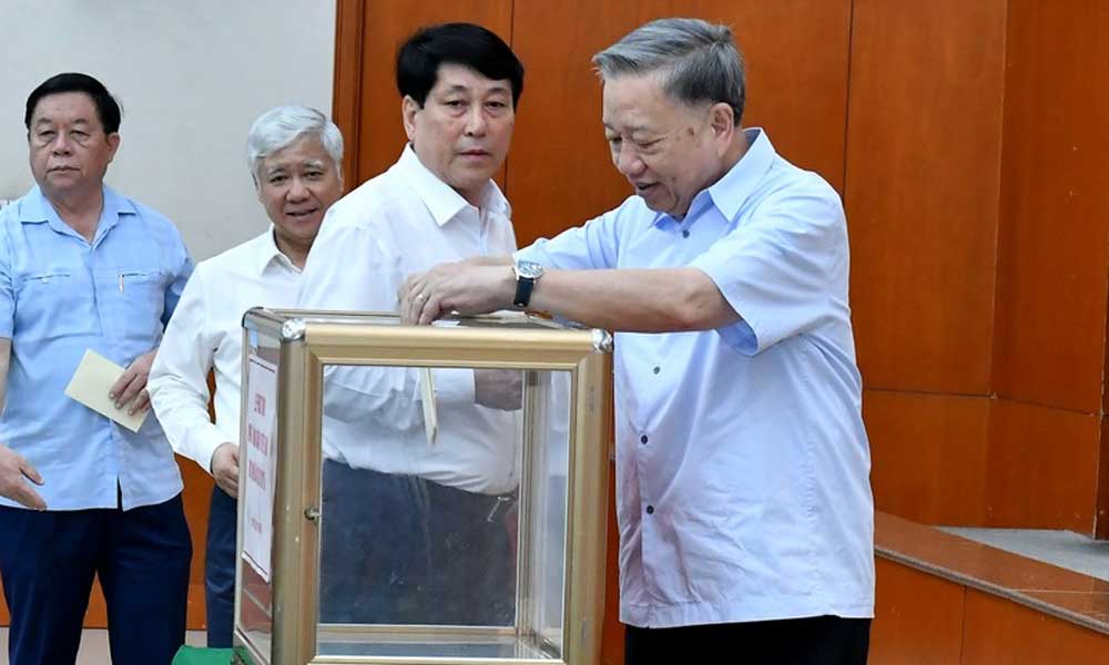 Top leader attends launch of support campaign for Typhoon Yagi victims