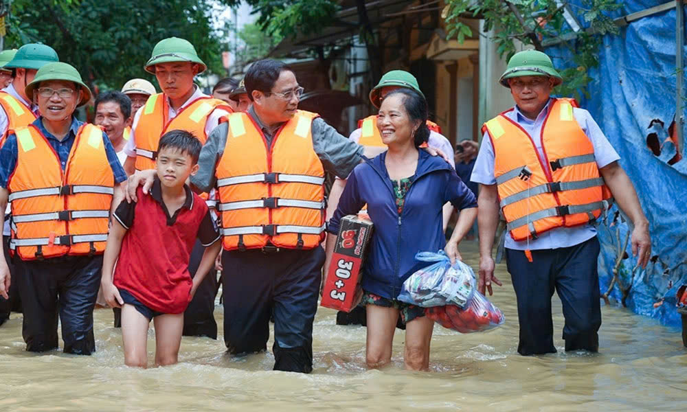 Standing with the people in flood hit areas in Bac Giang 