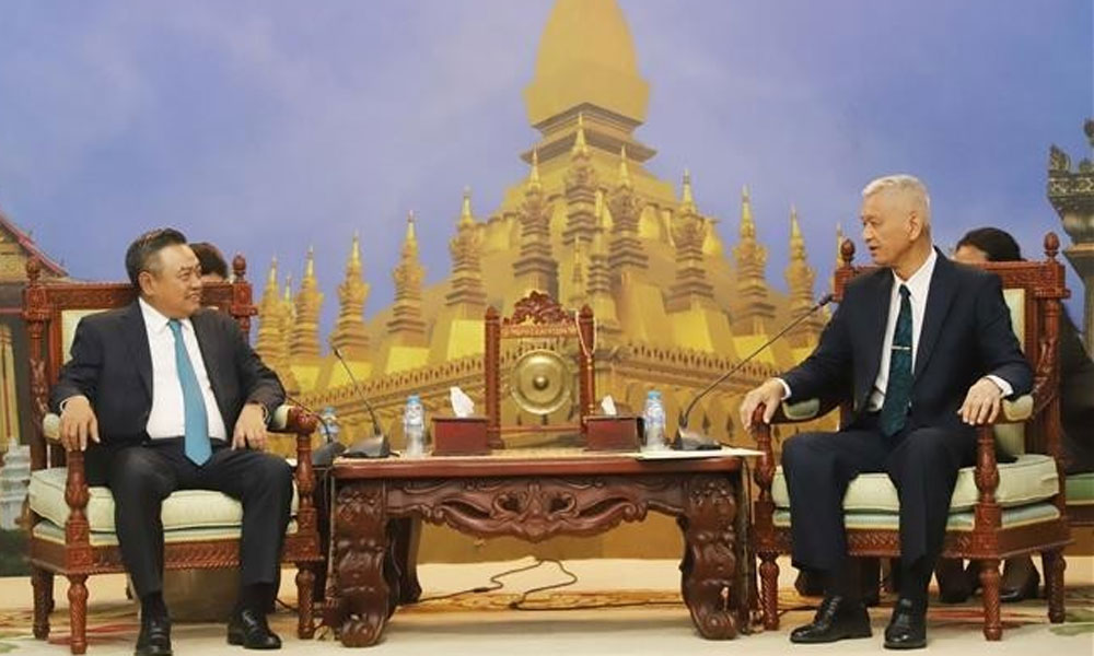 Hanoi, Vientiane promote cooperation relations