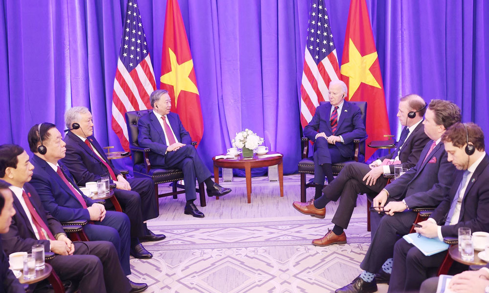 Top Vietnamese leader meets with US President