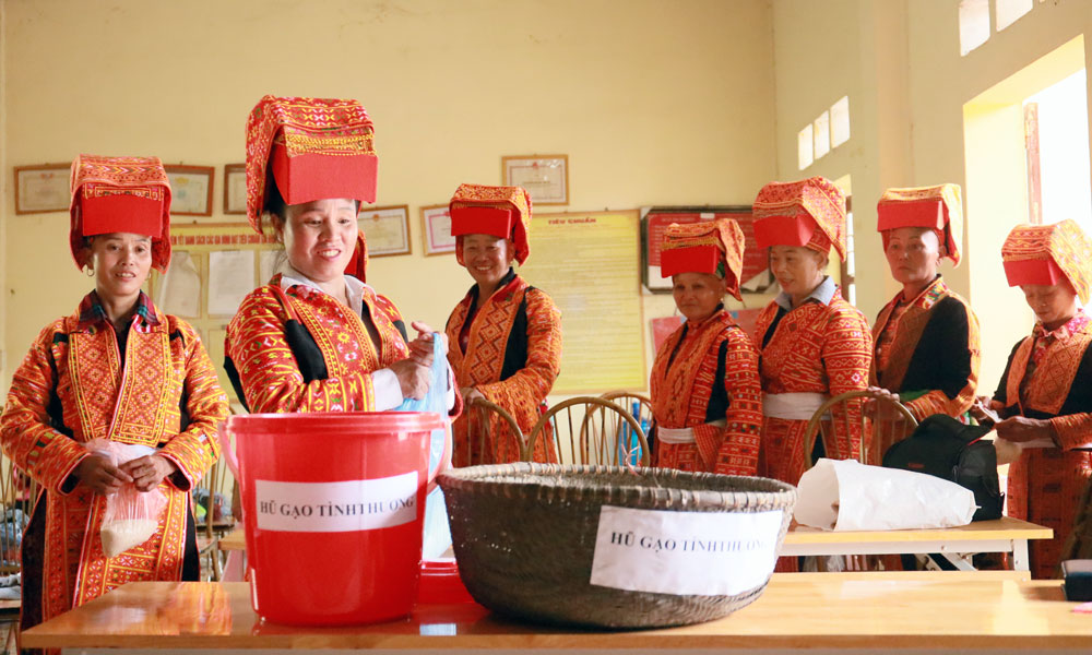 Bac Giang women save more than 41 billion VND to help impoverished members 