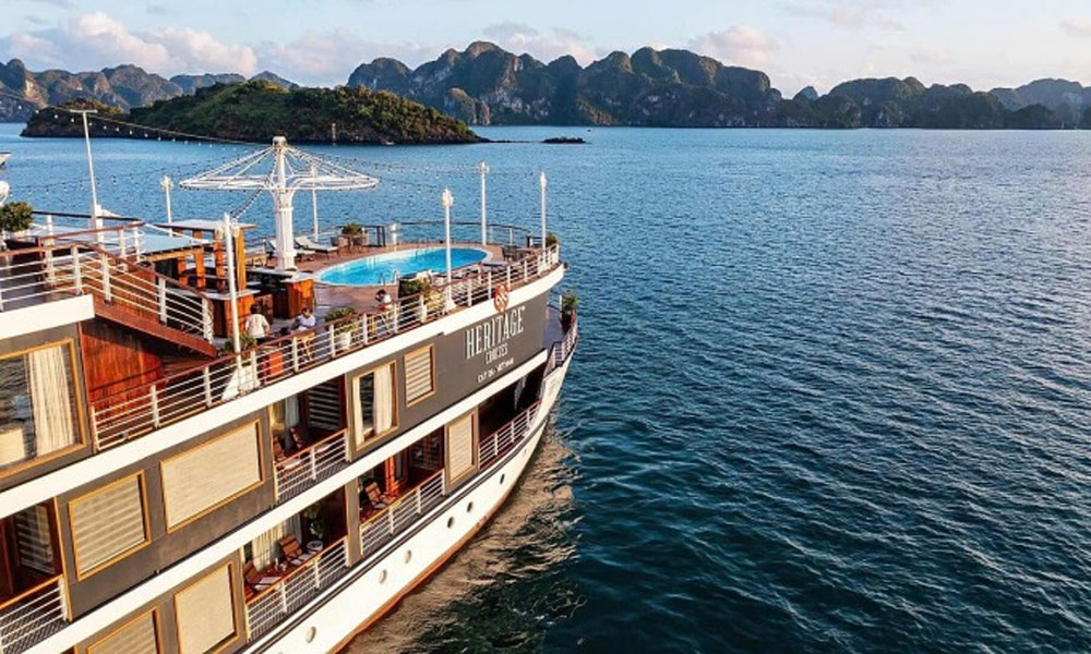 Over 200 billionaires to visit Ha Long Bay by superyachts