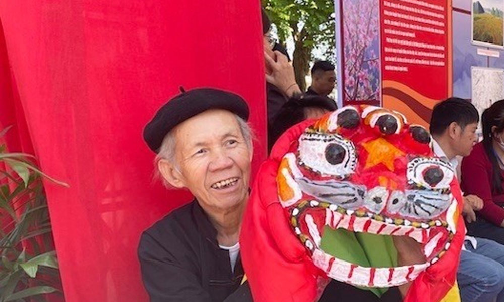 Unique masks of lion dance of ethnic groups in Lang Son