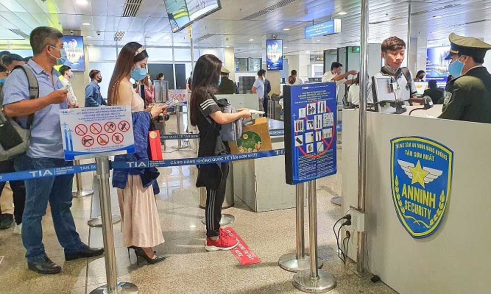 Vietnam's Tan Son Nhat named among world's best airports by Telegraph