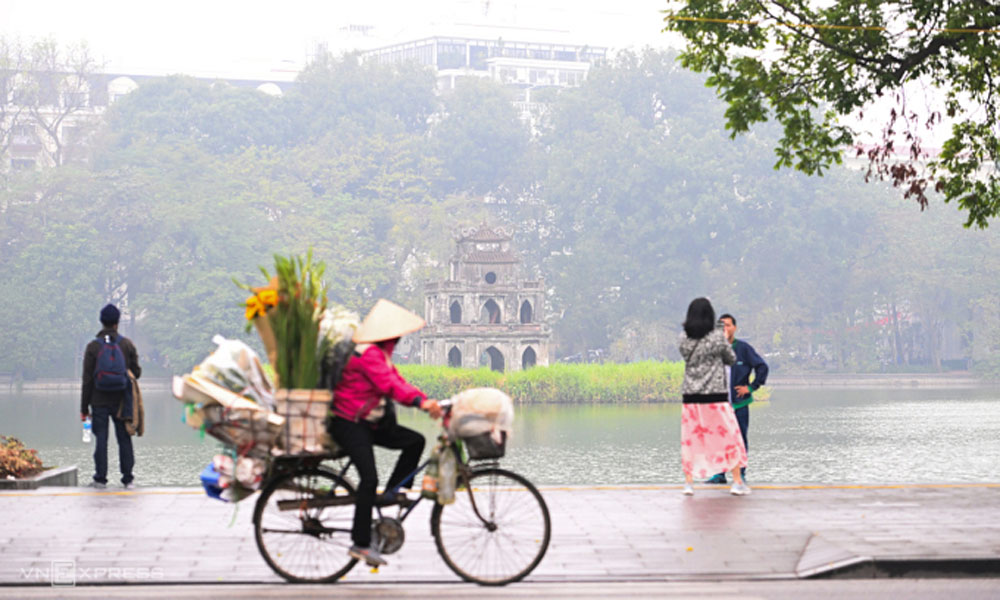 Hanoi to limit polluting vehicles in pilot low-emission zones