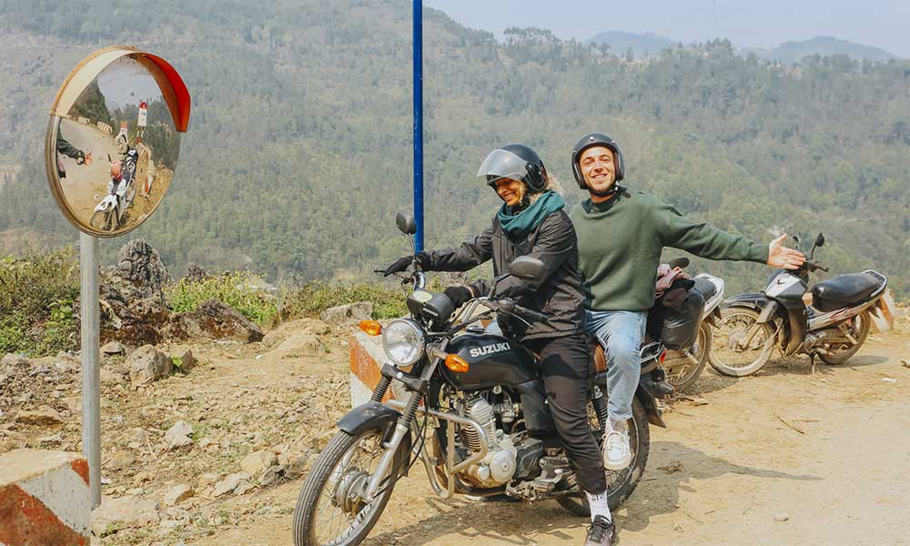 6 expert tips for foreign tourists renting motorbikes in Vietnam