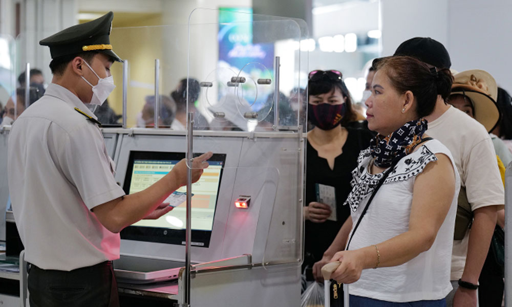 Hanoi tightens airport health checks amid Congo mysterious disease outbreak