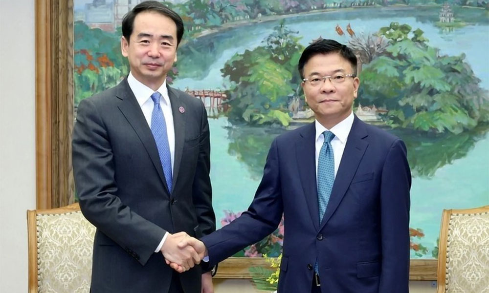 Vietnam treasures relations with China: Deputy PM