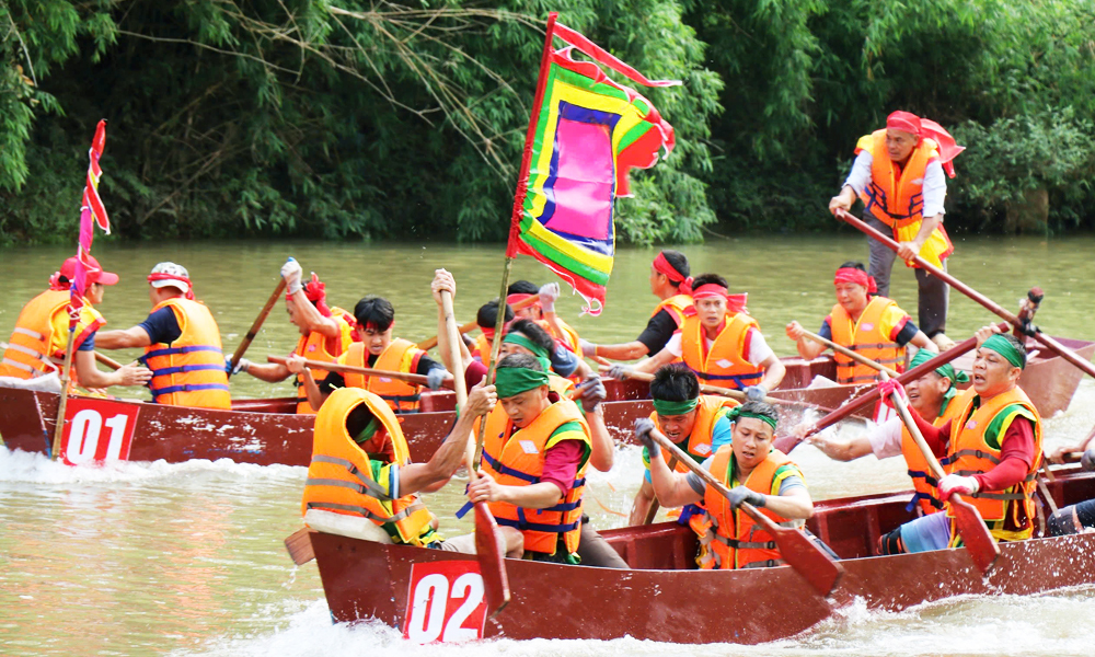 An Chau boat racing festival: A thrilling tradition that captivates visitors