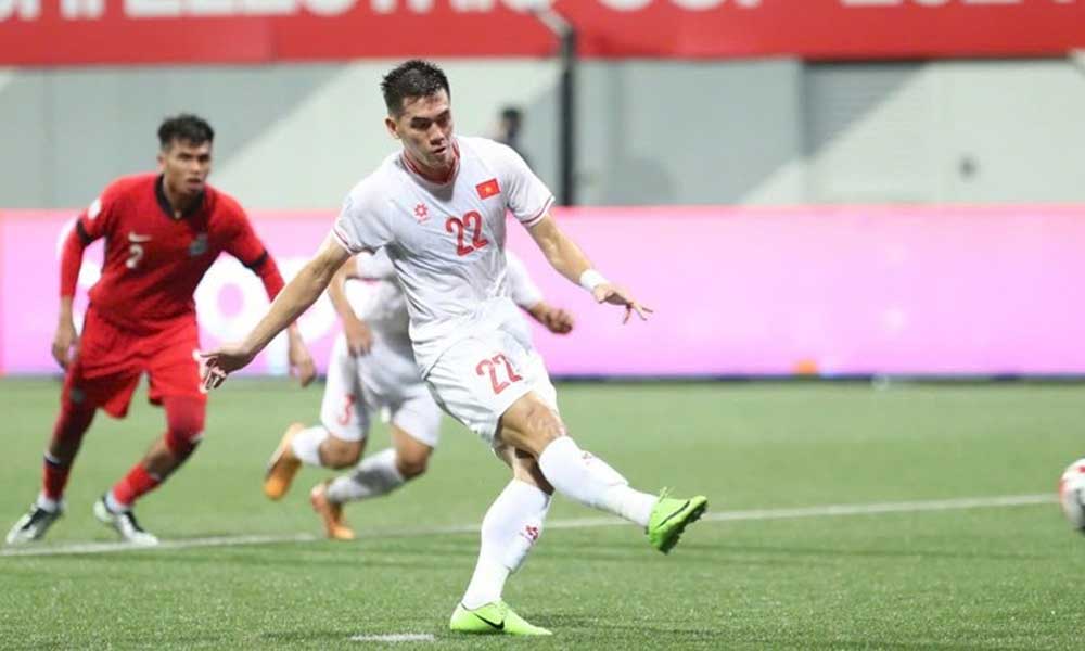 Tickets for second leg of ASEAN Cup semifinal between Vietnam-Singapore sell like hot cakes