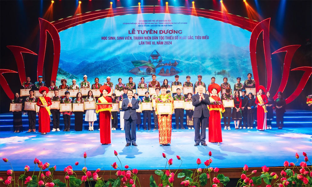 4 ethnic minority students from Bac Giang honored nationwide