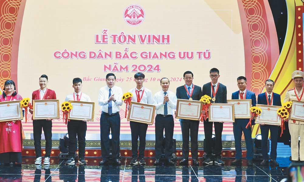 Building on achievements, accelerating development, and joining the country into new era
