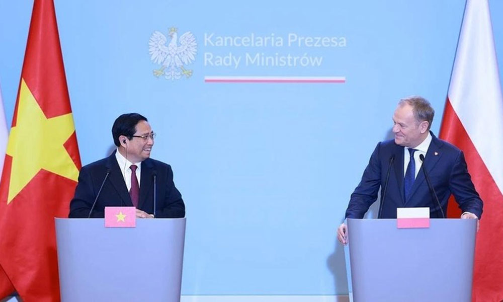 Vietnamese, Polish PMs hold talks, discussing measures to elevate bilateral relations