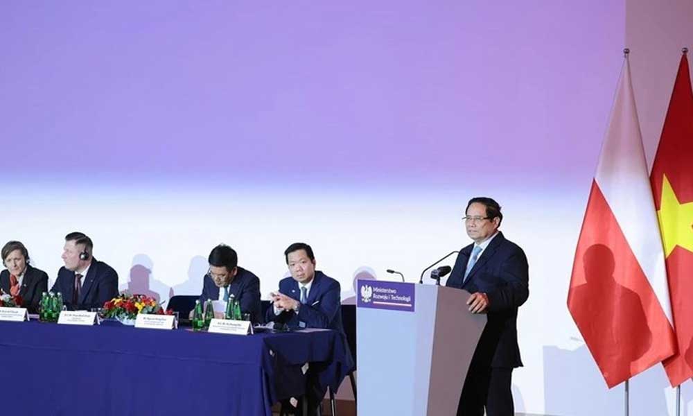 Prime Minister Pham Minh Chinh attends Vietnam-Poland business forum