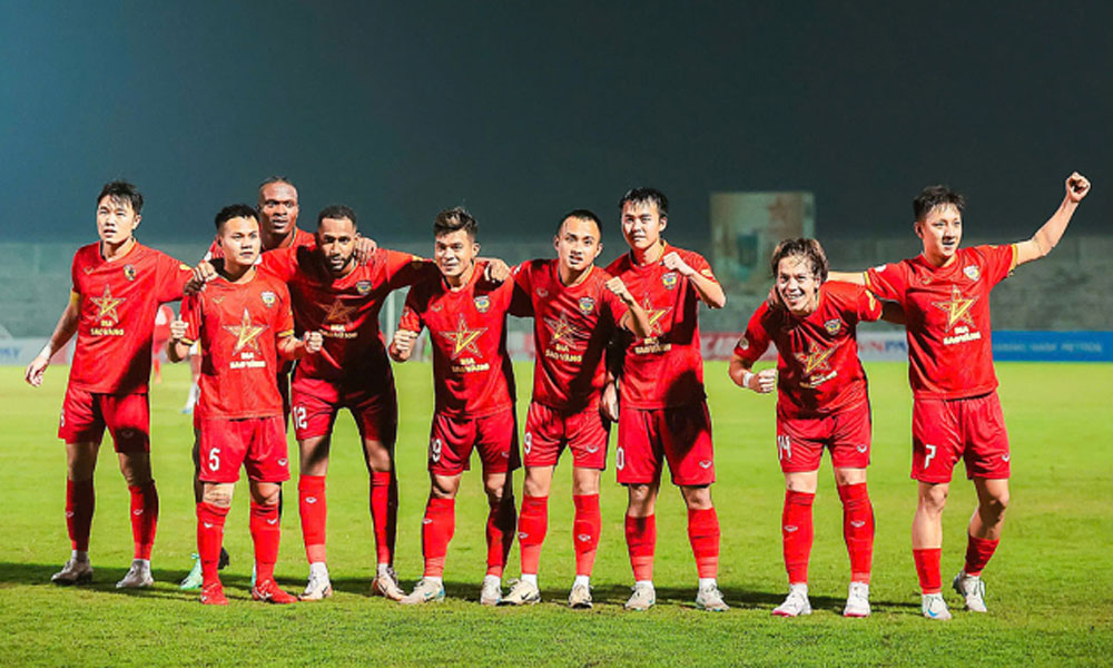 Vietnamese club among world's 13 unbeaten football teams this season