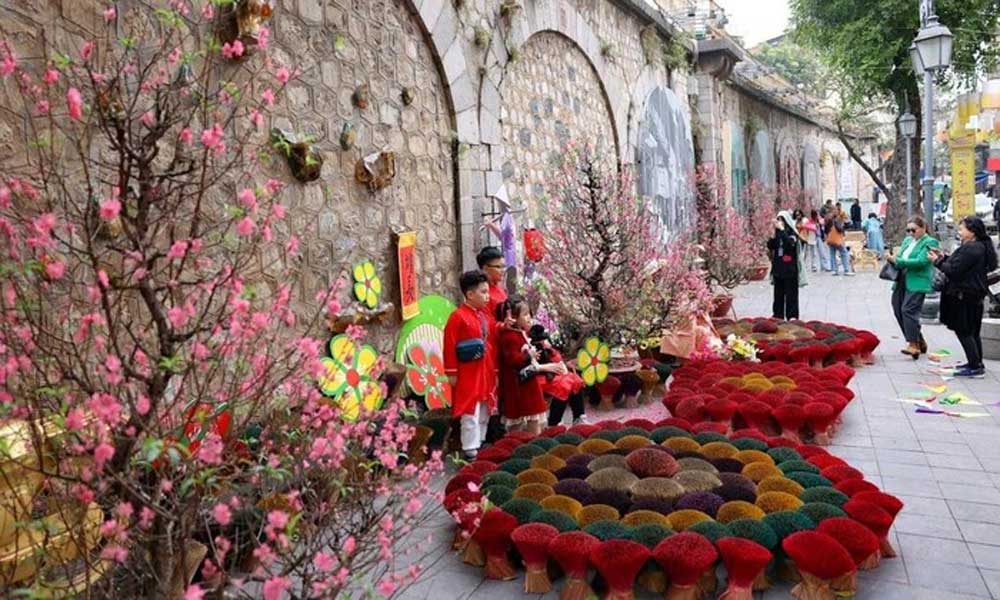 Nationwide cultural festivities welcome Tet 2025