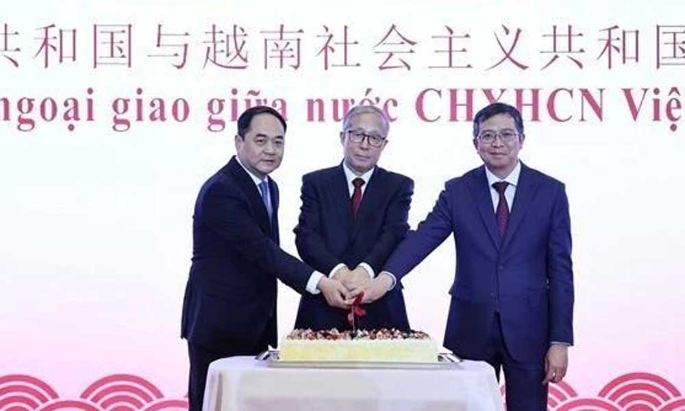 Vietnam, China celebrate 75 years of diplomatic relations