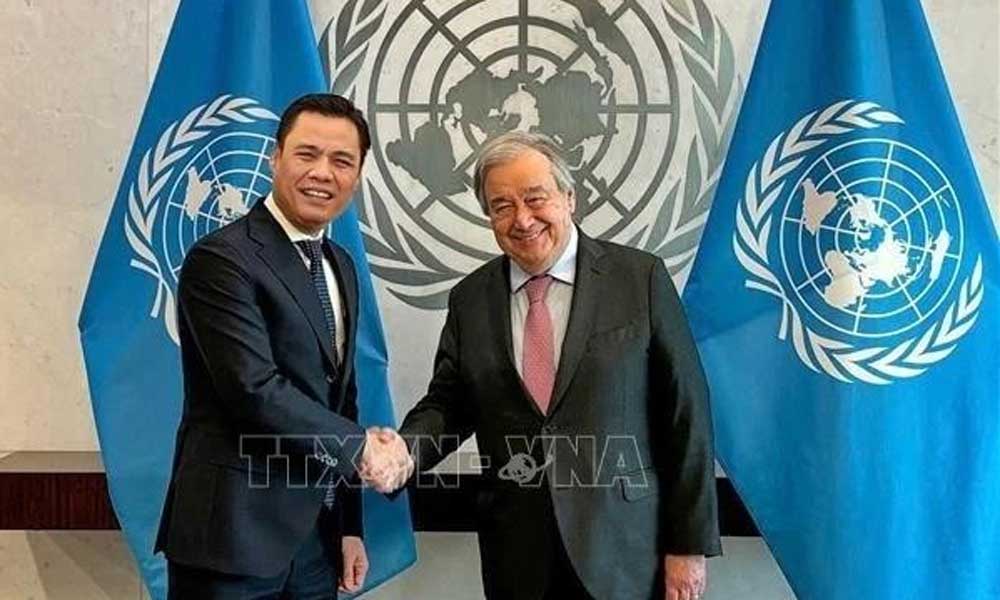 UN Secretary-General extends New Year wishes to Vietnamese leaders, people