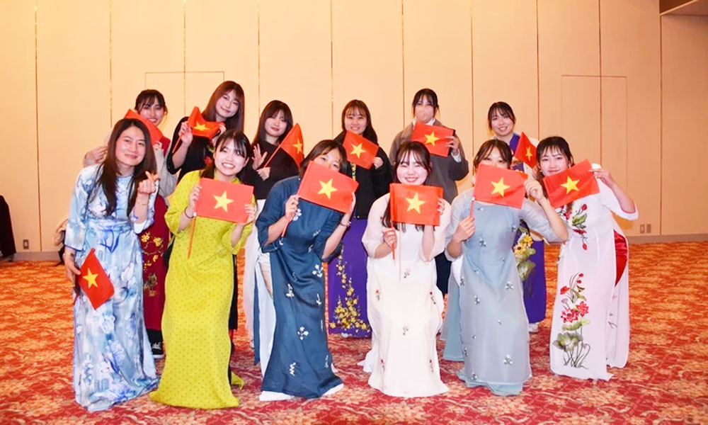 Osaka event honours Vietnamese language, culture