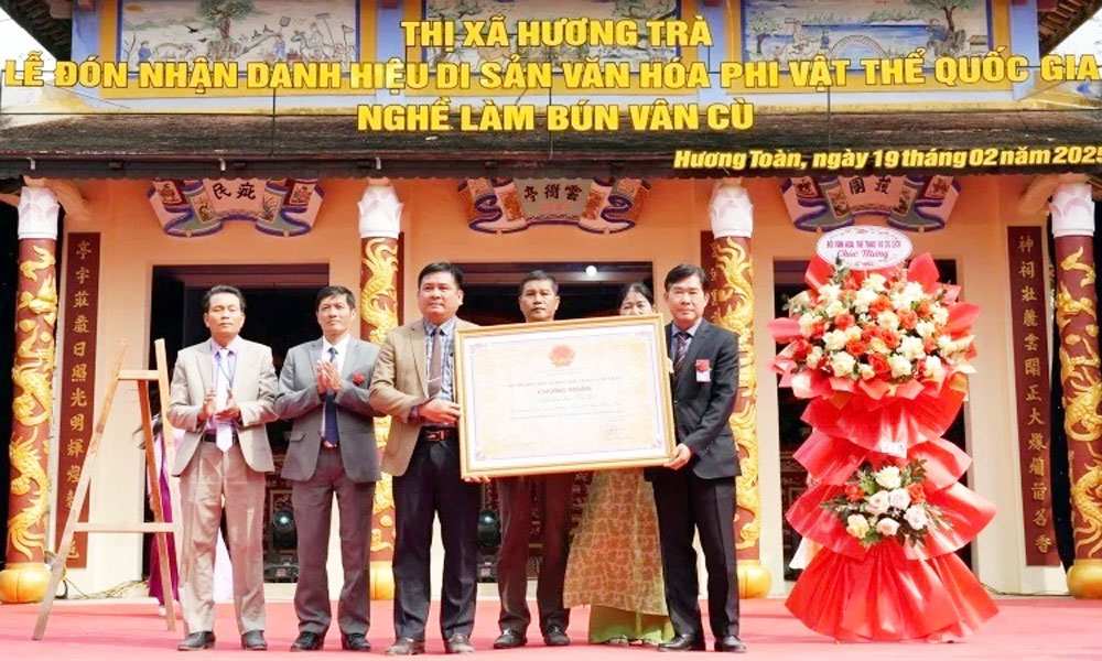 Noodle making craft of Van Cu villagers recognised as national cultural heritage