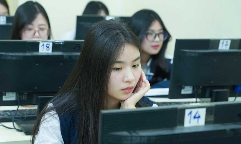 Google ready to support Vietnam in AI applications for education, training