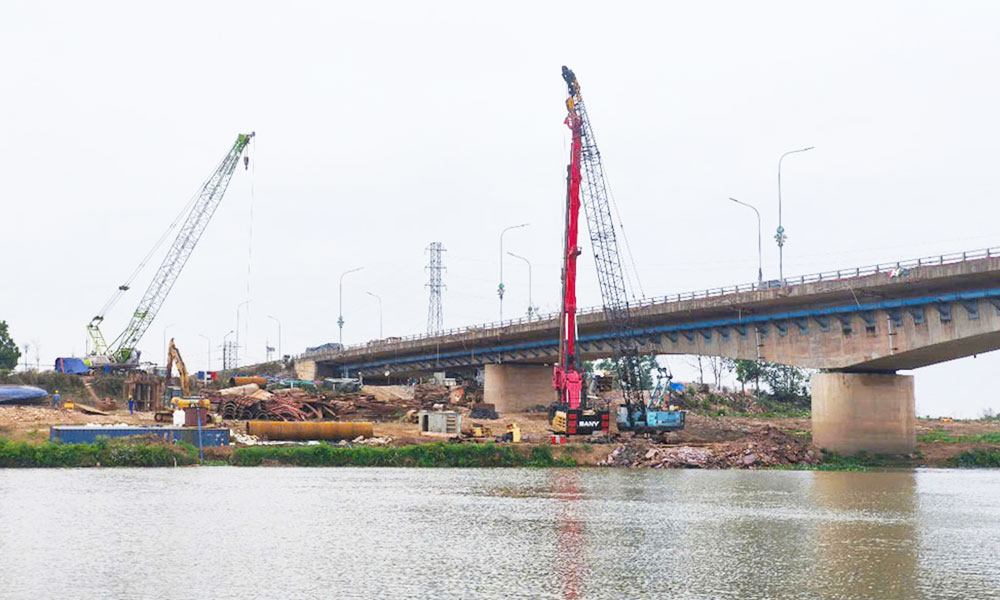 Xuong Giang bridge expansion project commenced