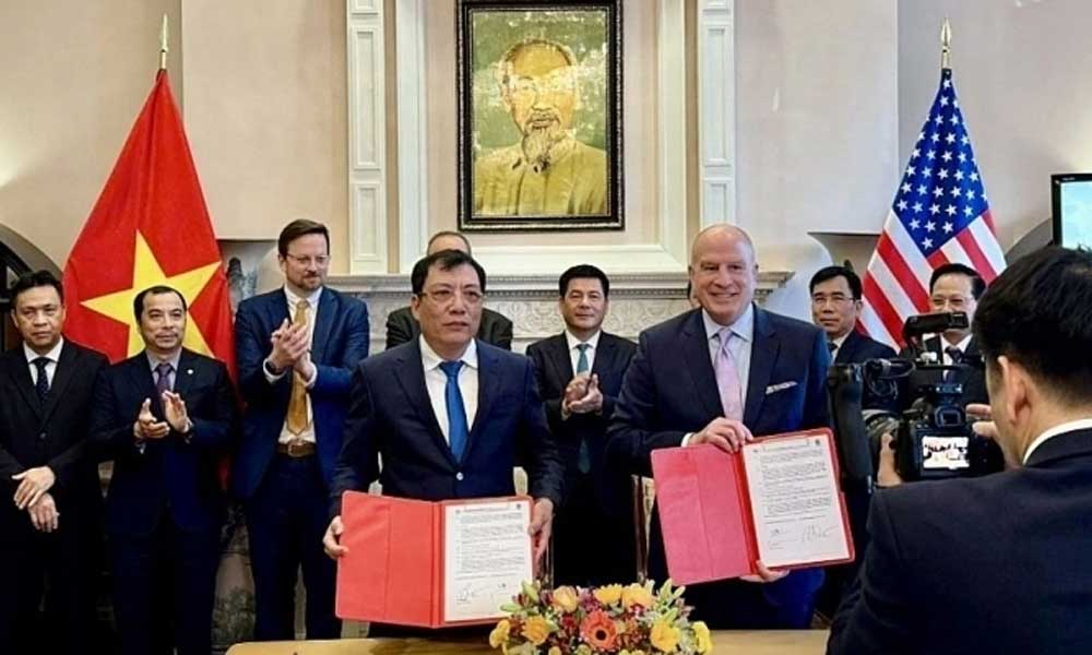 US, Vietnam firms sign $4B deals on energy and minerals