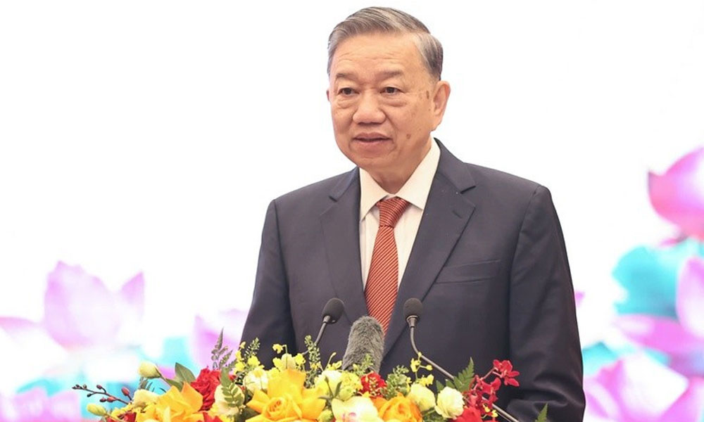 Party chief highlights development of private economic sector as lever for building prosperous Vietnam