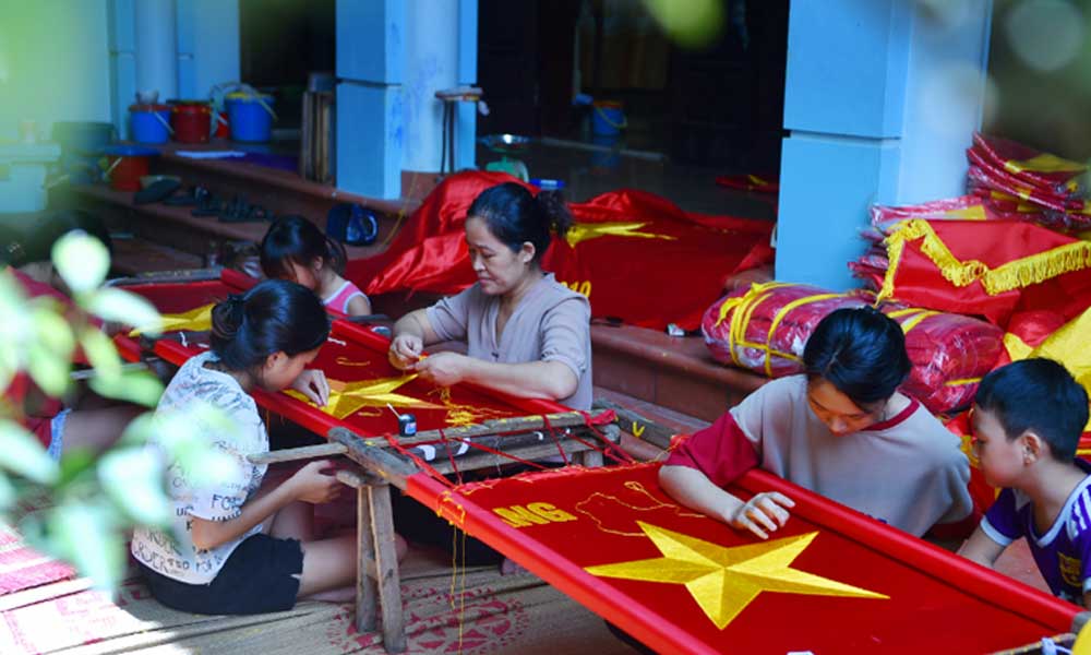 Craft of “preserving spirit” of national flag