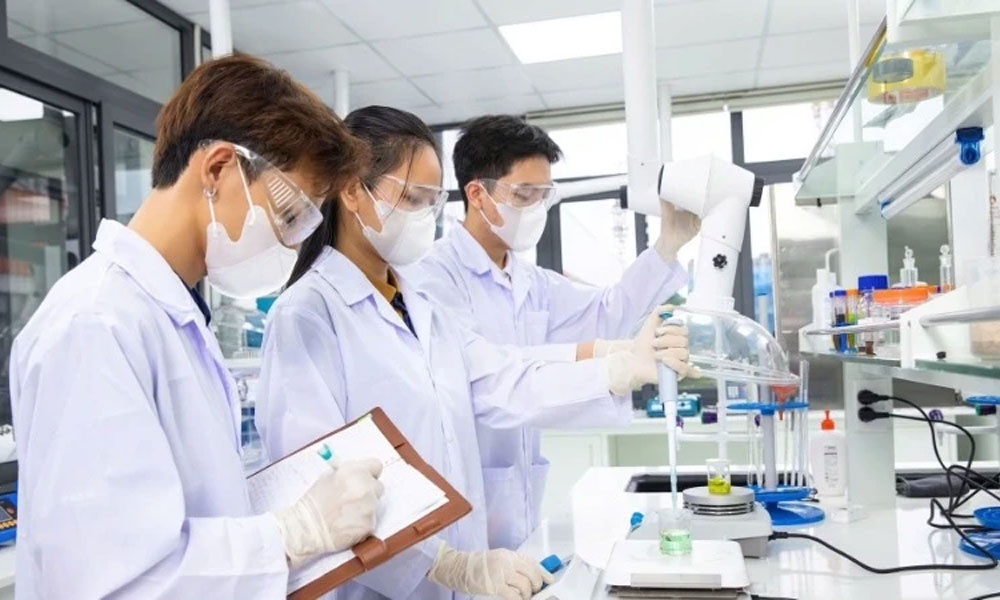 Fostering new mindset for development of science and technology in education