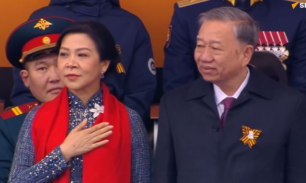 Party leader attends military parade celebrating Victory of Great Patriotic War in Moscow