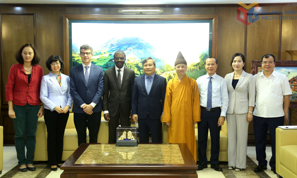 Leaders of Bac Giang, Quang Ninh, Hai Duong welcome UNESCO World Heritage Center director