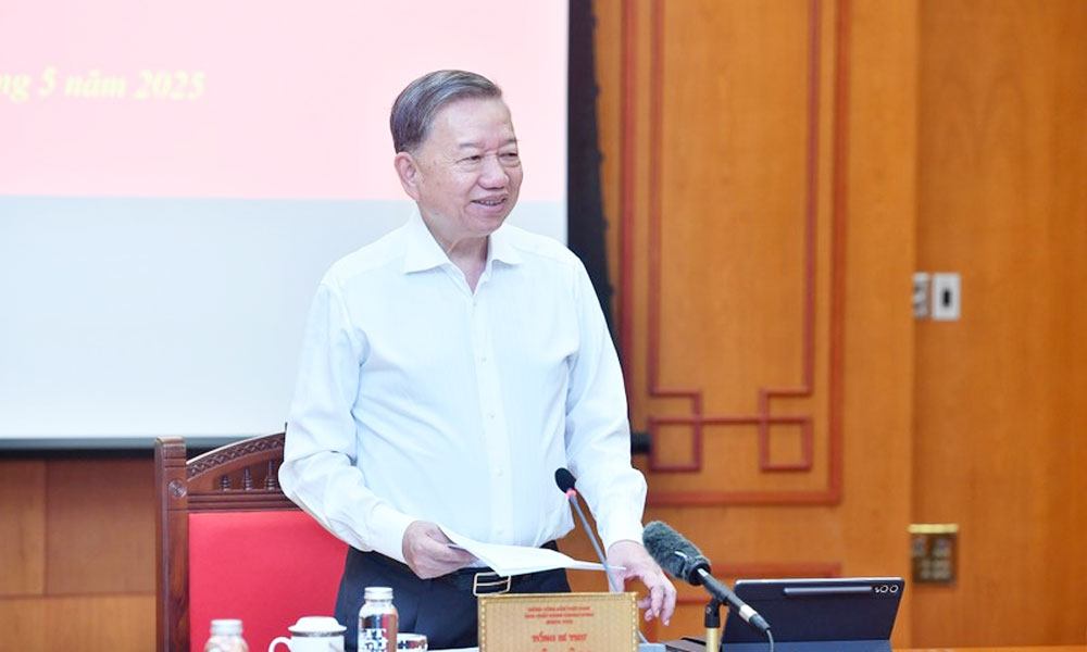Party chief urges greater efforts to promote innovation, digital transformation
