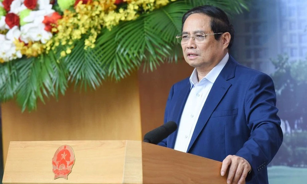 PM demands strong determination to secure 100,000 social housing units in 2025