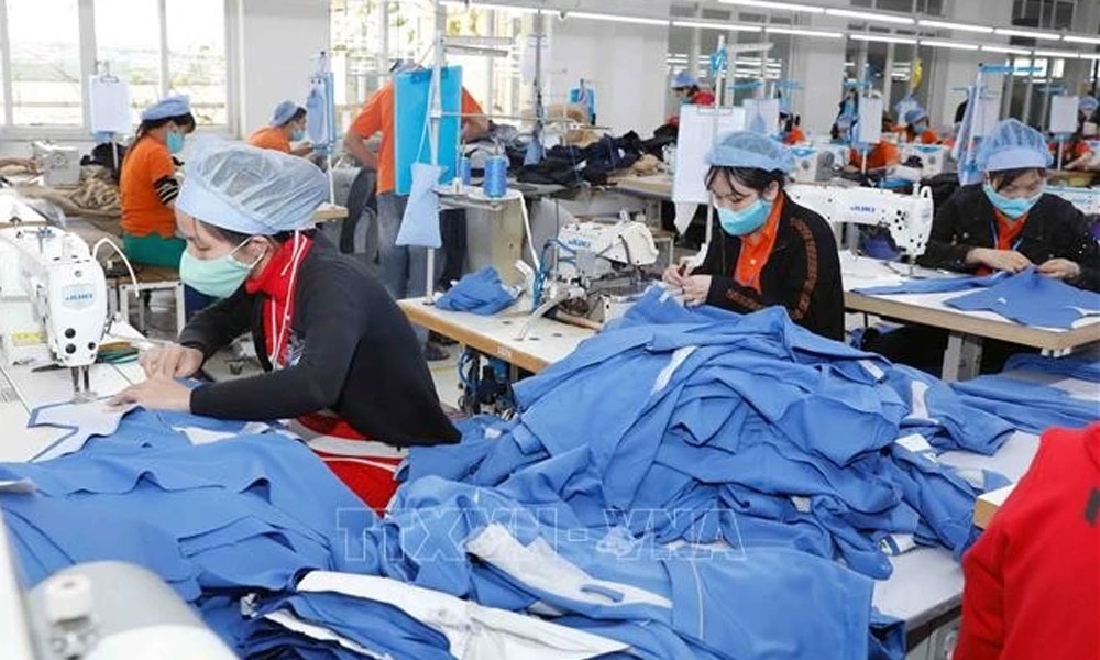 Vietnam’s garment-textile exports top 17 billion USD in five months