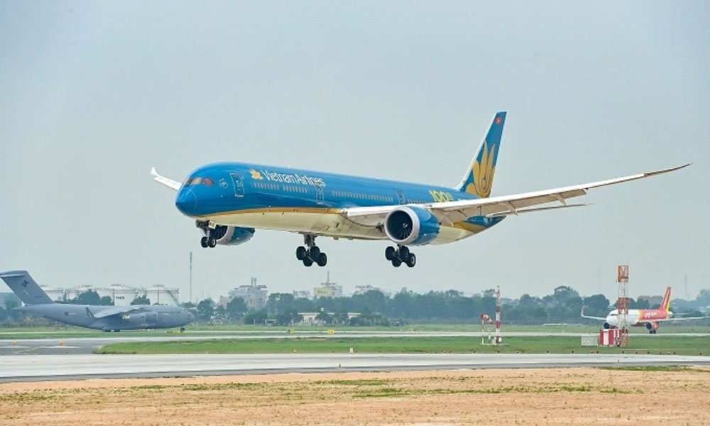 Vietnam carriers expand Italy, Australia, South Korea services to meet summer travel boom